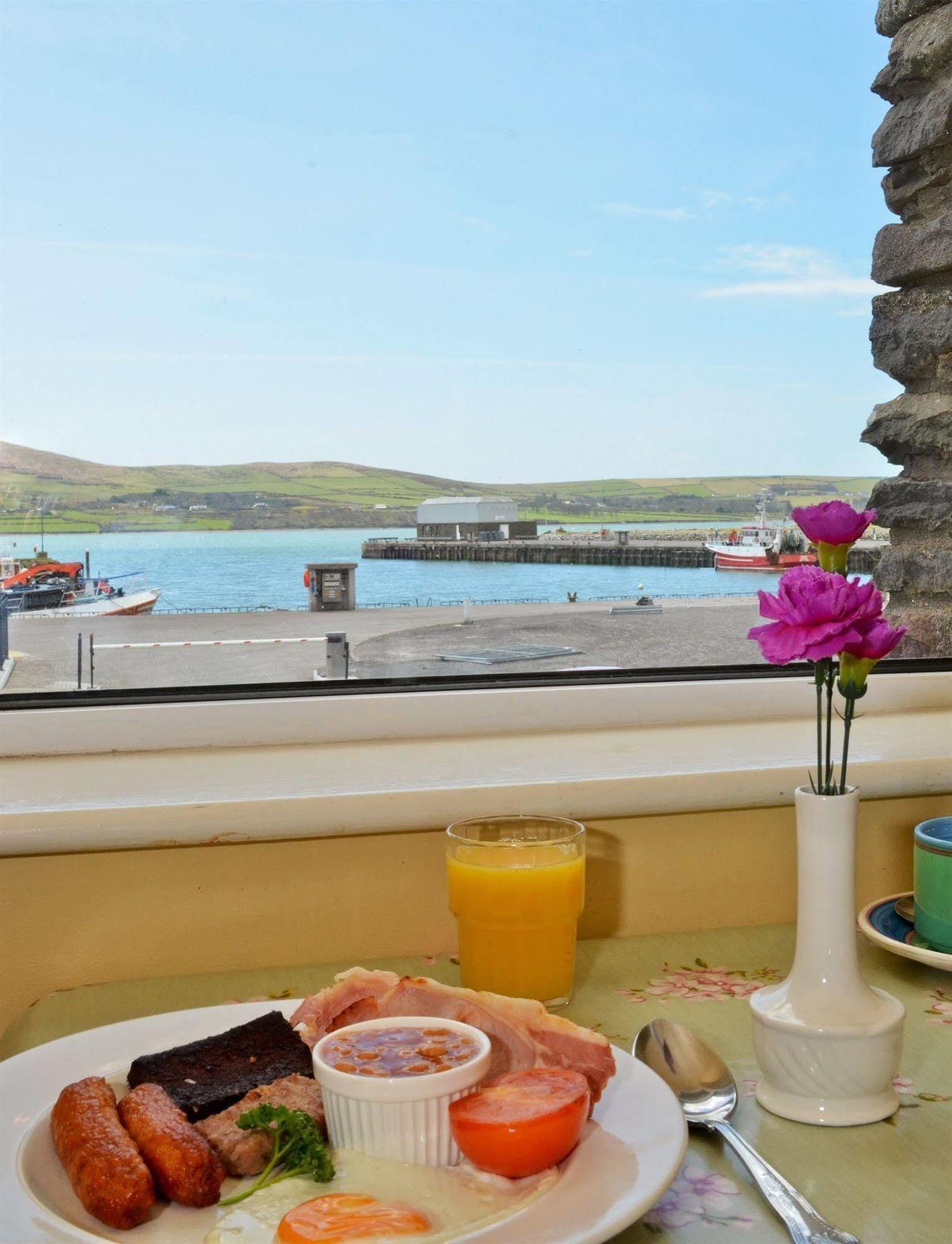 The Quayside B&B Dingle Exterior photo