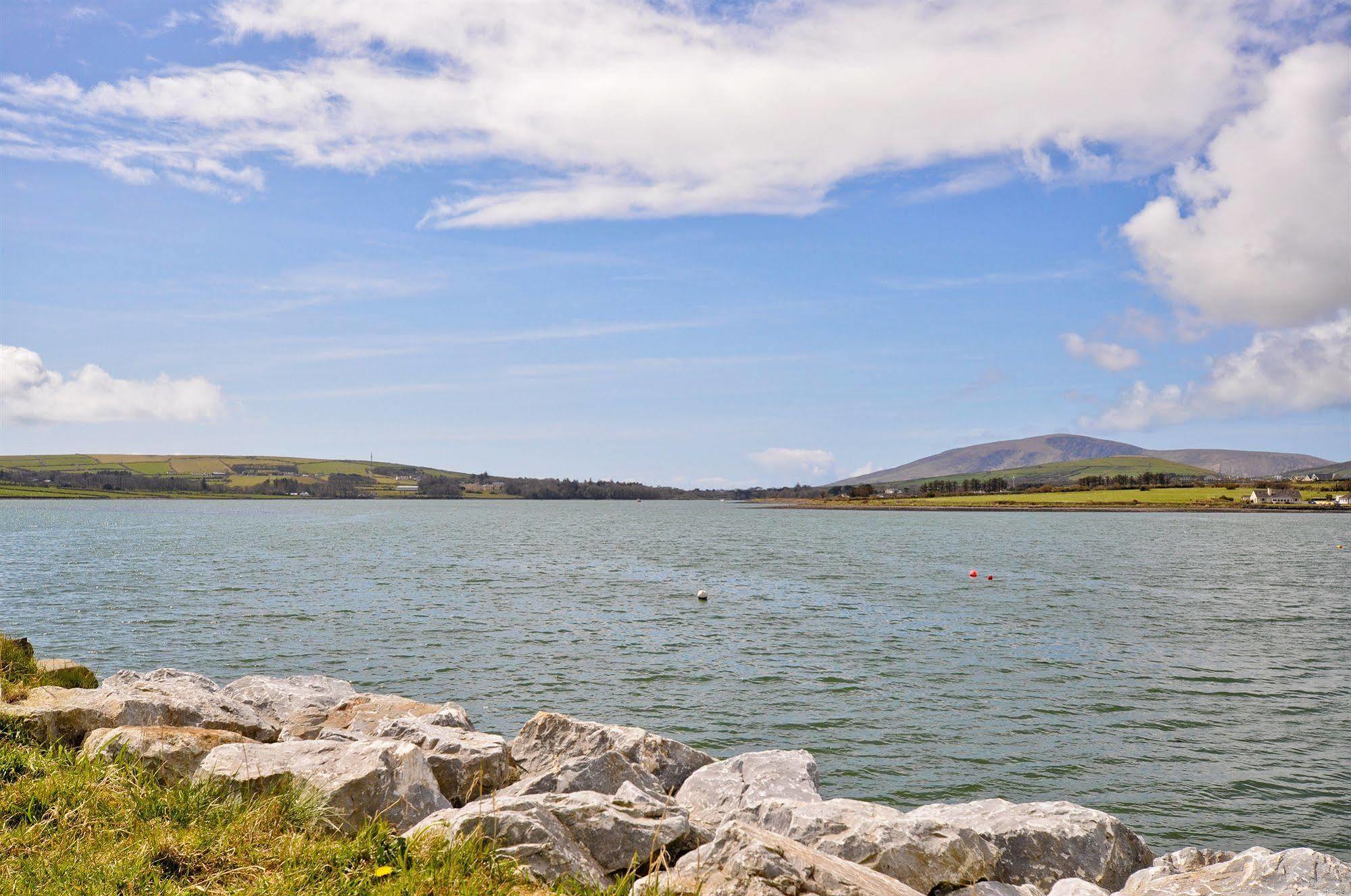 The Quayside B&B Dingle Exterior photo